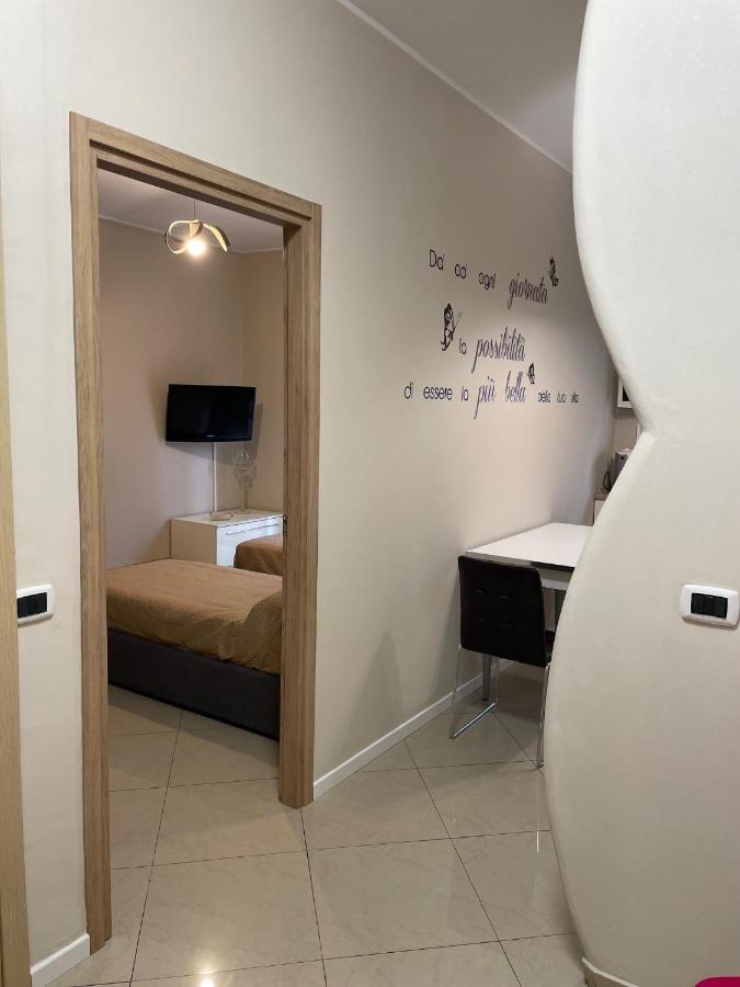 Casamagnolia Apartment Чернуско сул Навильо Екстериор снимка